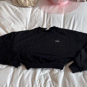 ALO Yoga Women's CroppedBlack Crew Neck Sweatshirt